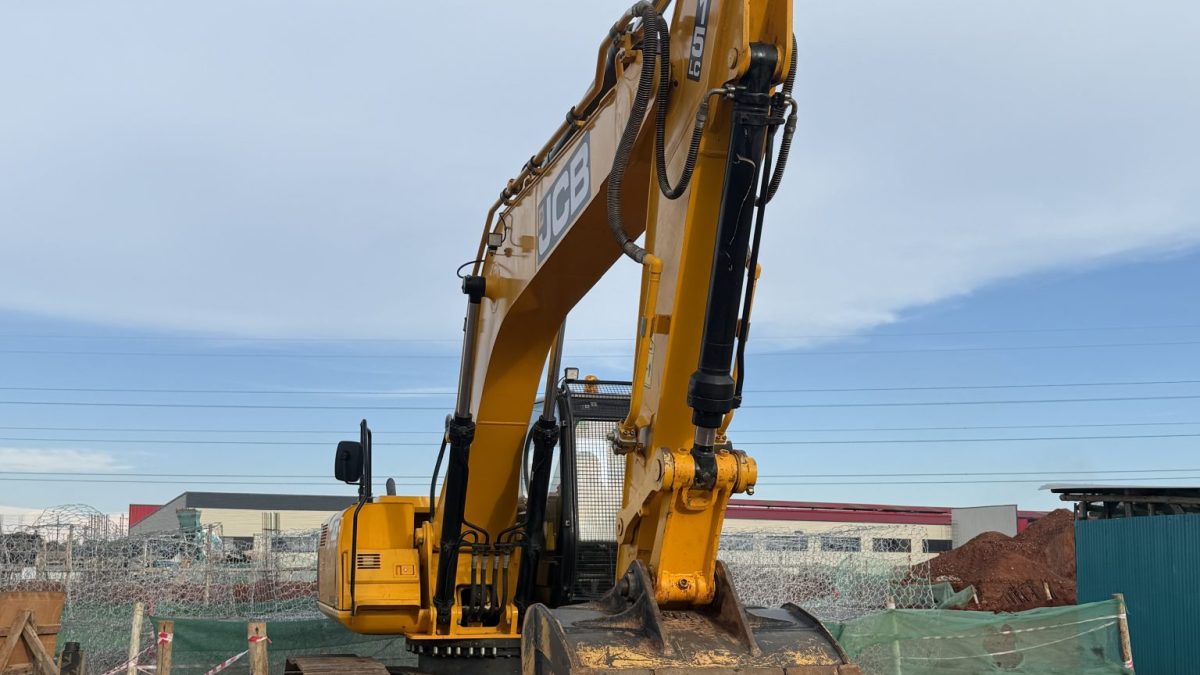 Manual vs Machine Excavation in Nigeria: Costs, Speed and When Each Makes Sense
