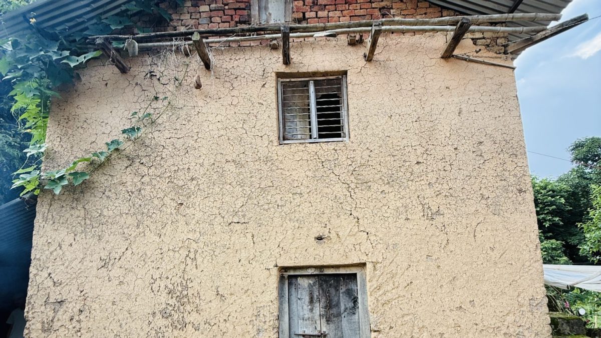 Roof Leak, Cracked Wall or Box Gutter: Pricing the Most Common Nigerian Home Repairs